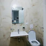 Aren Penthouse דירה Vlorë
