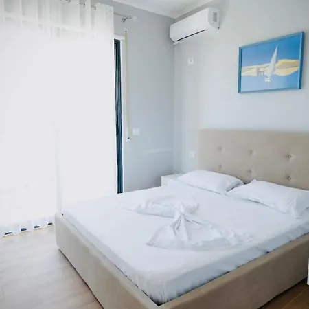 Aren Penthouse * Avlonya
